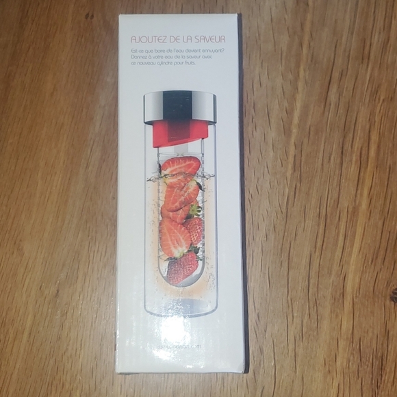 Water.  Bottle - Picture 2 of 9